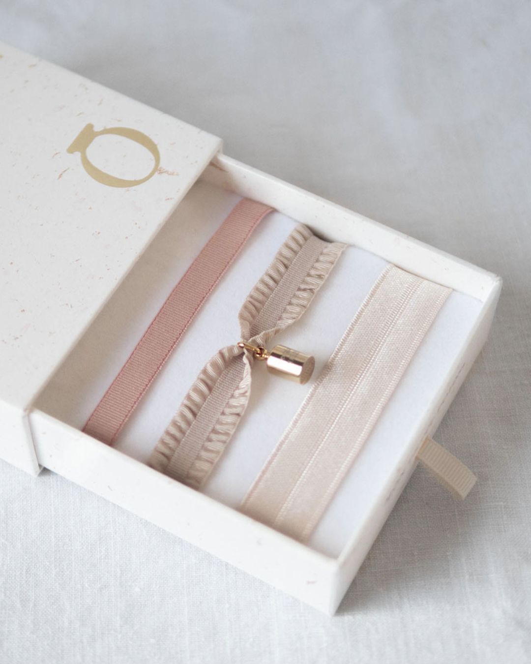 Coffret bracelets Mon Petit Poids nude plaqué or jaune
