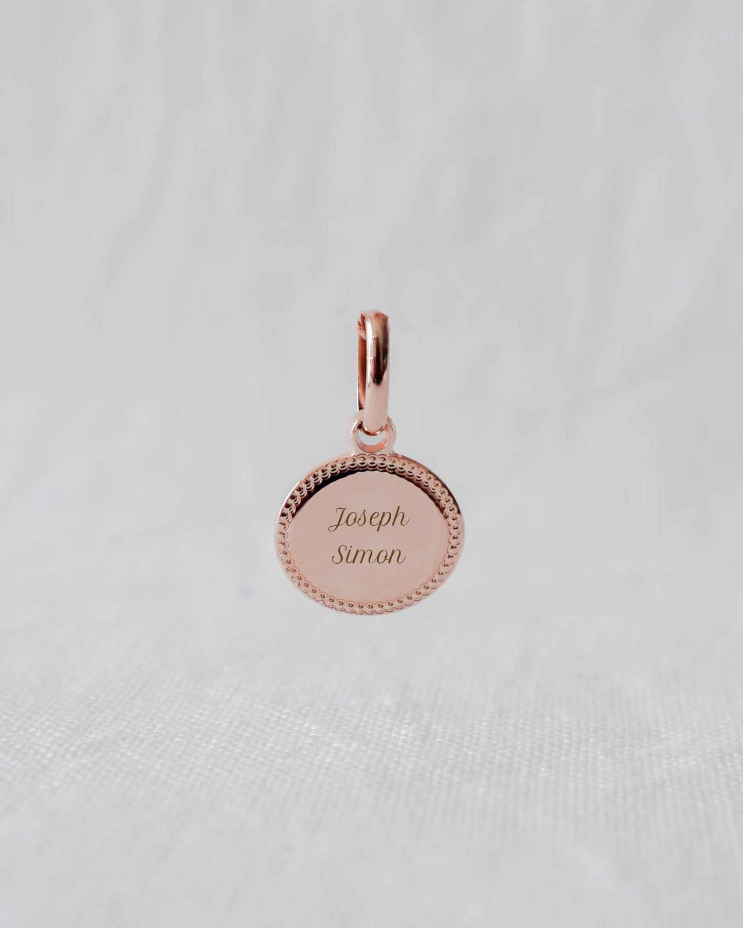 Médaille Madeleine perlé plaqué or rose