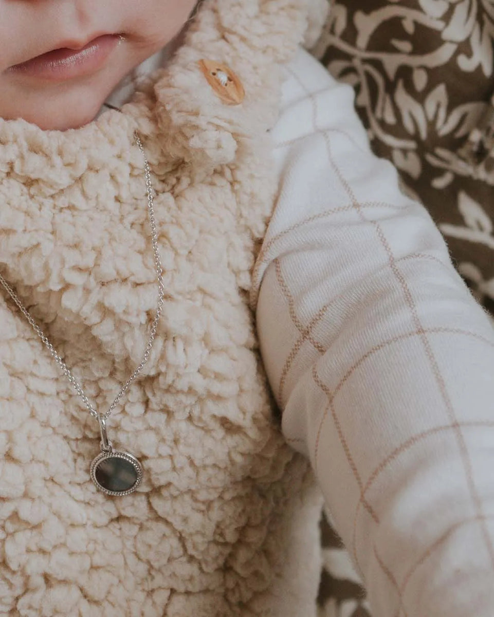 Collier Madeleine perlé enfant argenté rhodié - Mon Petit Poids