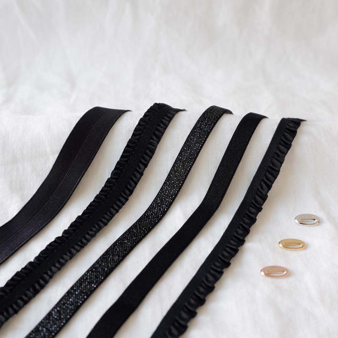 Pack noir 5 bracelets plaqué or jaune - Mon Petit Poids