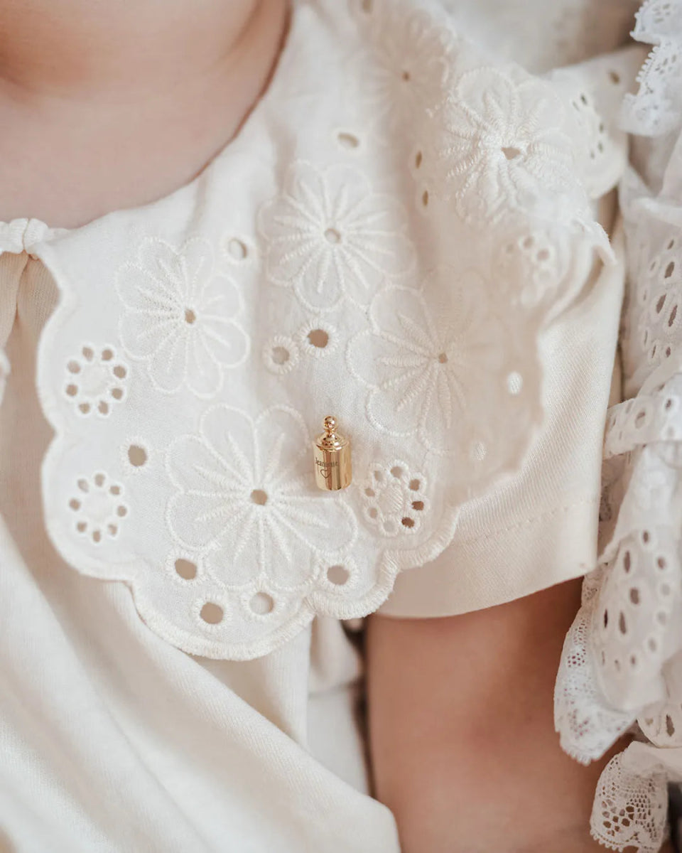 Pin's Mon Petit Poids enfant doré or jaune - Mon Petit Poids