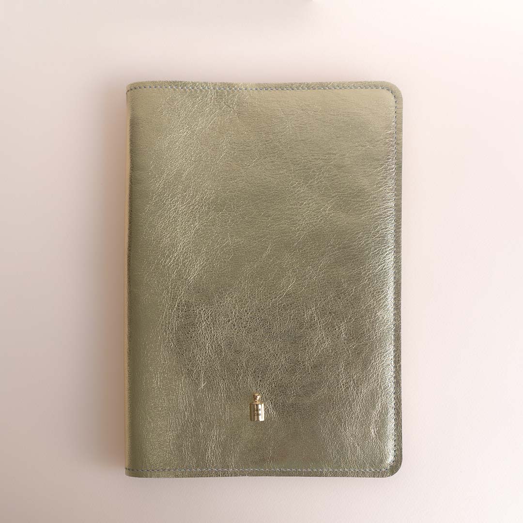 Protège carnet personnalisé doré doré or jaune - Mon Petit Poids