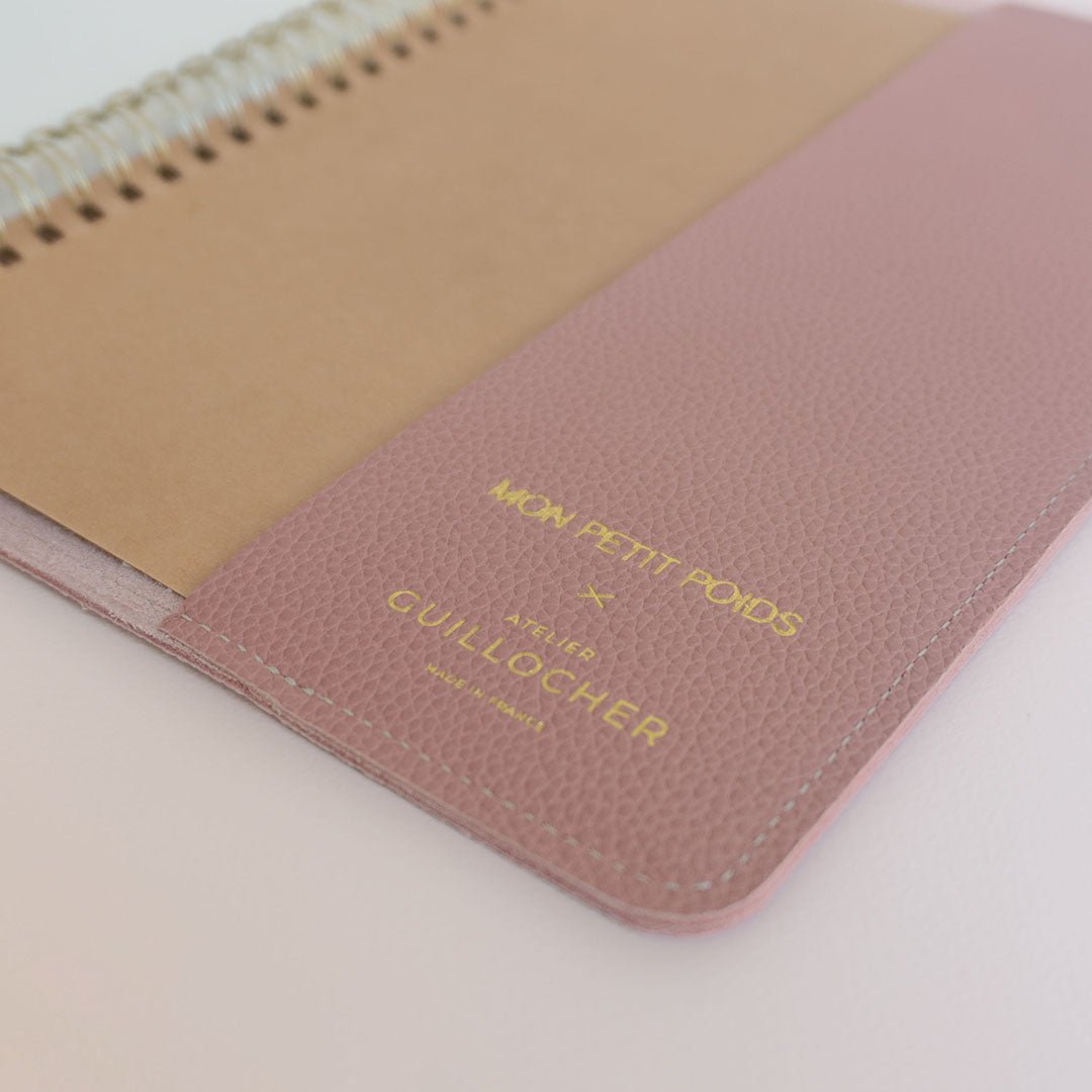 Protège carnet personnalisé vieux rose doré or jaune - Mon Petit Poids