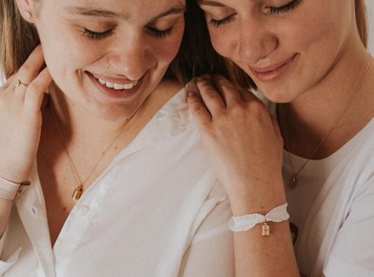 Bijoux personnalisés et femmes d’exception : elles ont marqué l’Histoire à leur façon - Mon Petit Poids