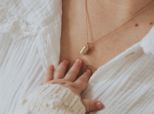 Cadeau de naissance personnalisé pour maman : comment le choisir ? - Mon Petit Poids