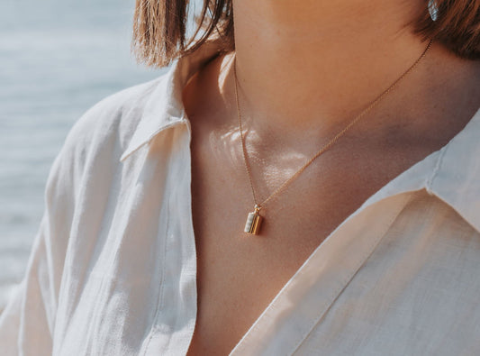 Entretien des bijoux : tous nos meilleurs conseils pour les protéger en vacances - Mon Petit Poids