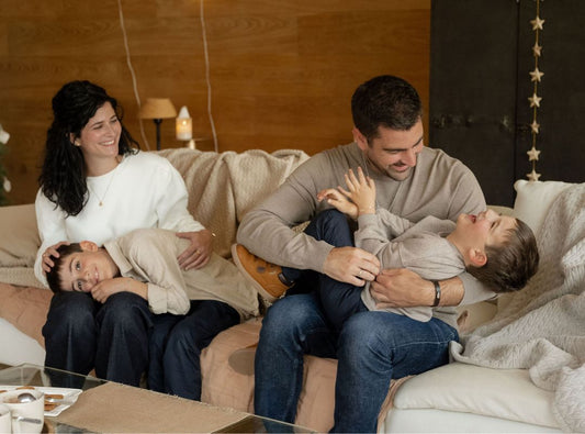 Pourquoi certains objets deviennent essentiels : le pouvoir d’un bijou symbolique - Mon Petit Poids