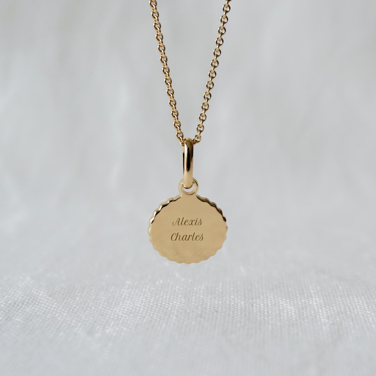 Collier Madeleine canelé enfant plaqué or jaune