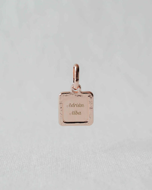 Médaille Alice martelé plaqué or rose