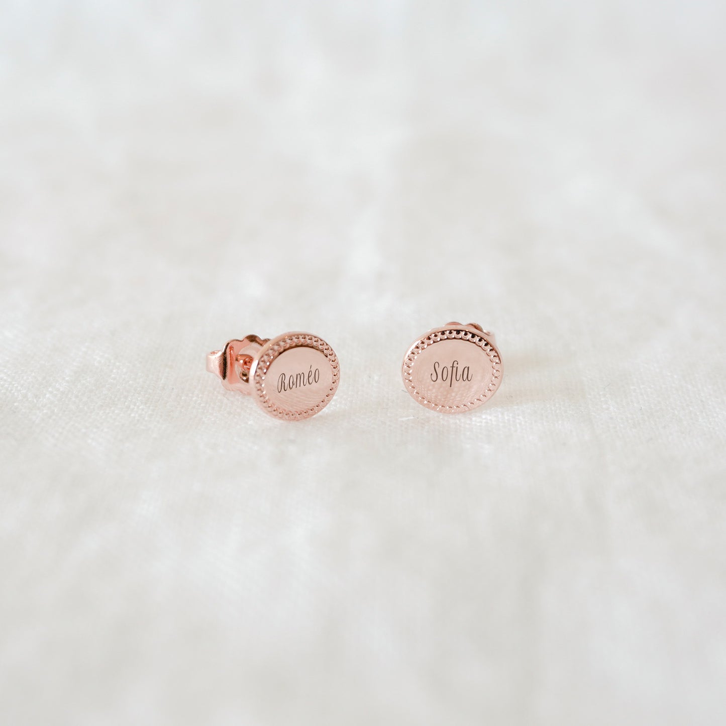 Puces d'oreilles Madeleine perlé enfant plaqué or rose