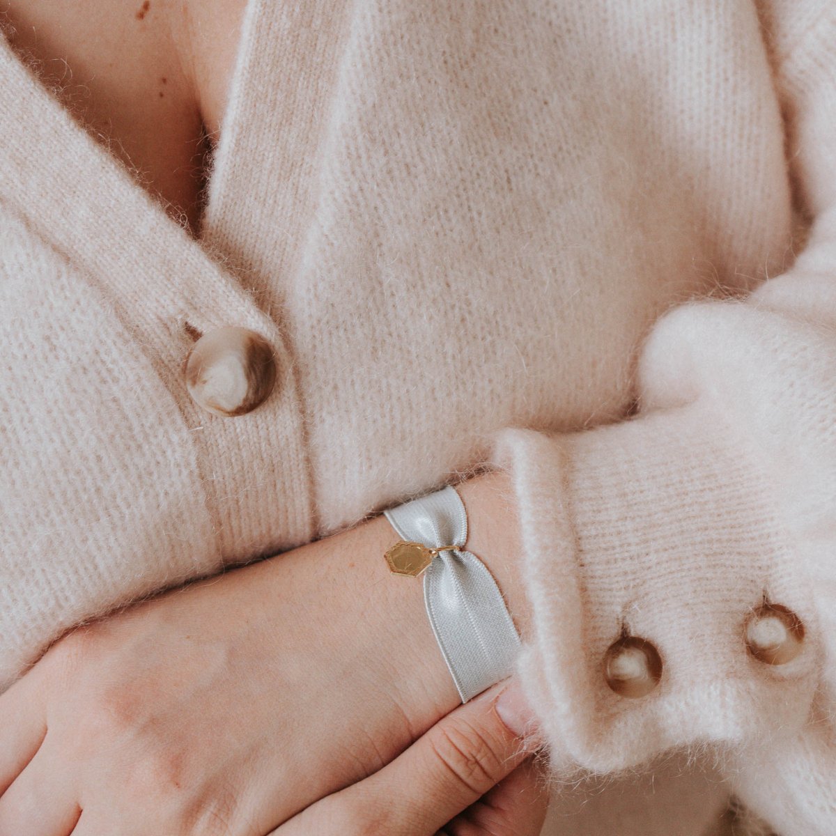 Bracelet Henriette martelé plaqué or jaune - Mon Petit Poids