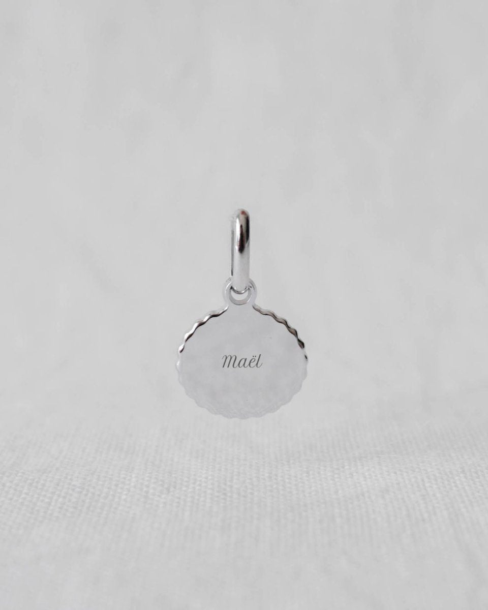 Médaille Madeleine canelé enfant argenté rhodié - Mon Petit Poids