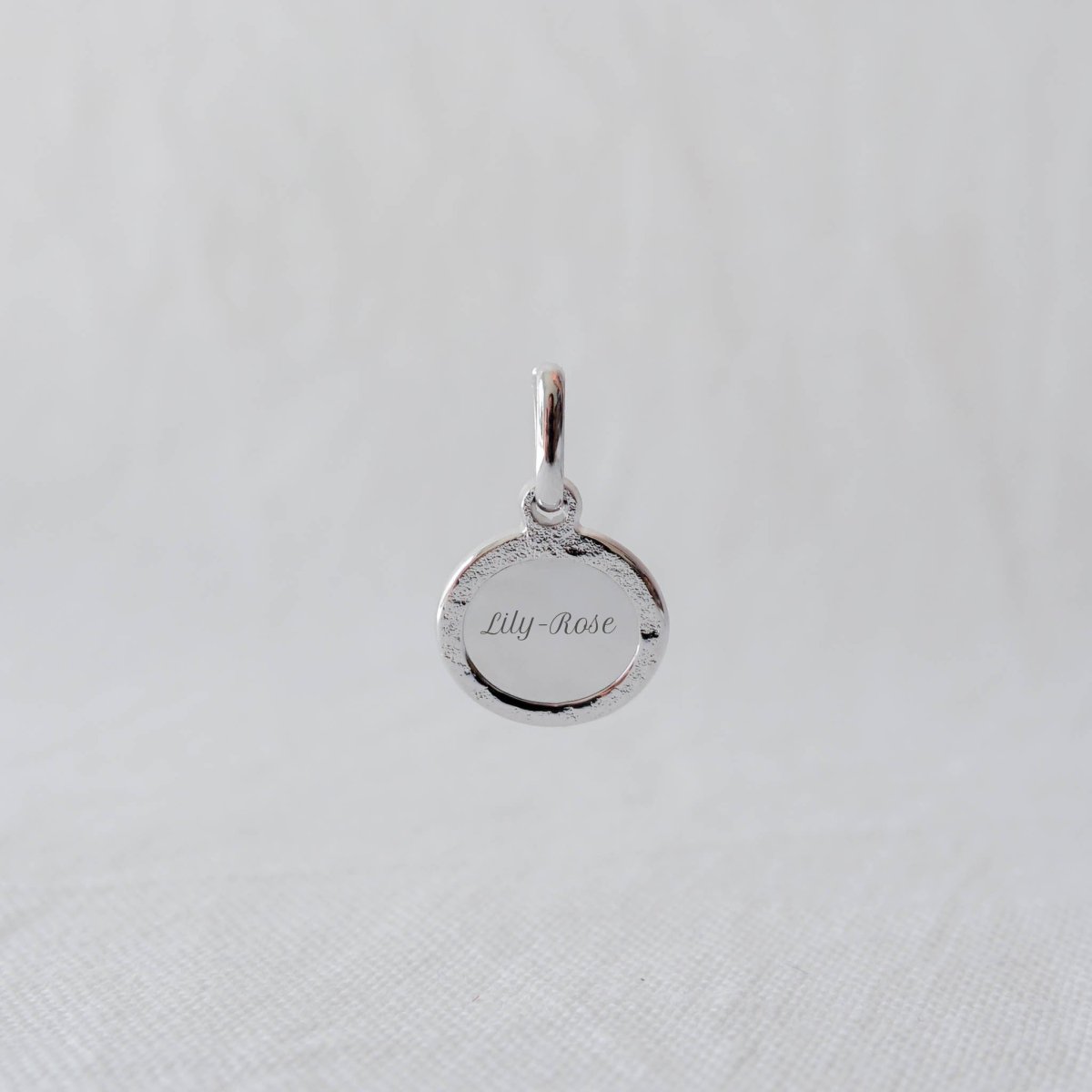 Médaille Madeleine martelé homme argenté rhodié - Mon Petit Poids