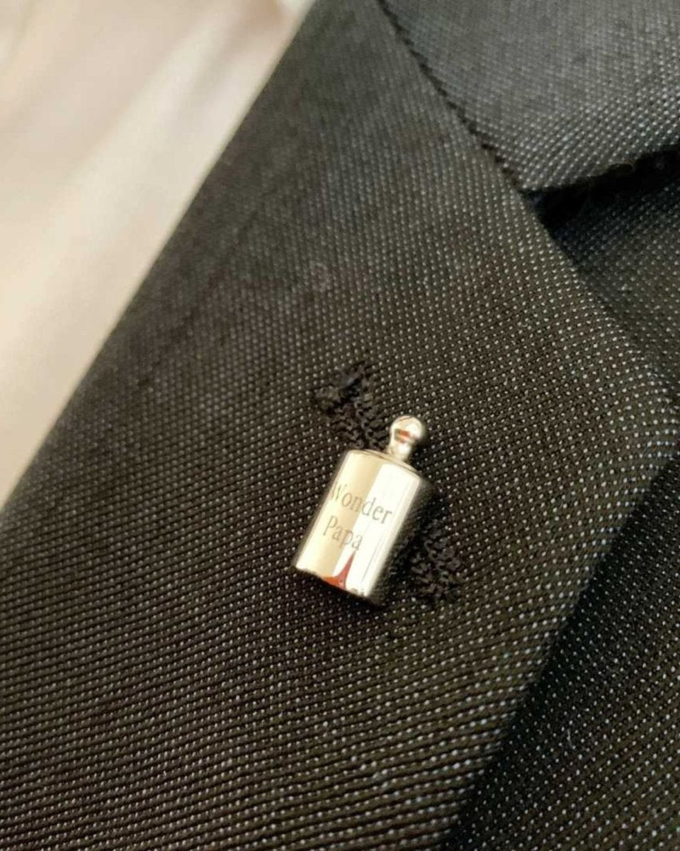 Pin's Mon Petit Poids argenté rhodié - Mon Petit Poids