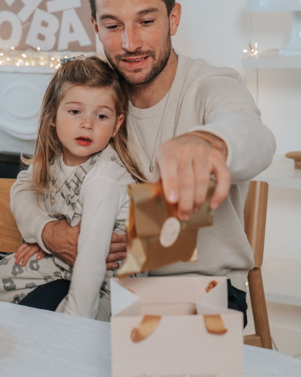 Pochette cadeau dorée - Mon Petit Poids