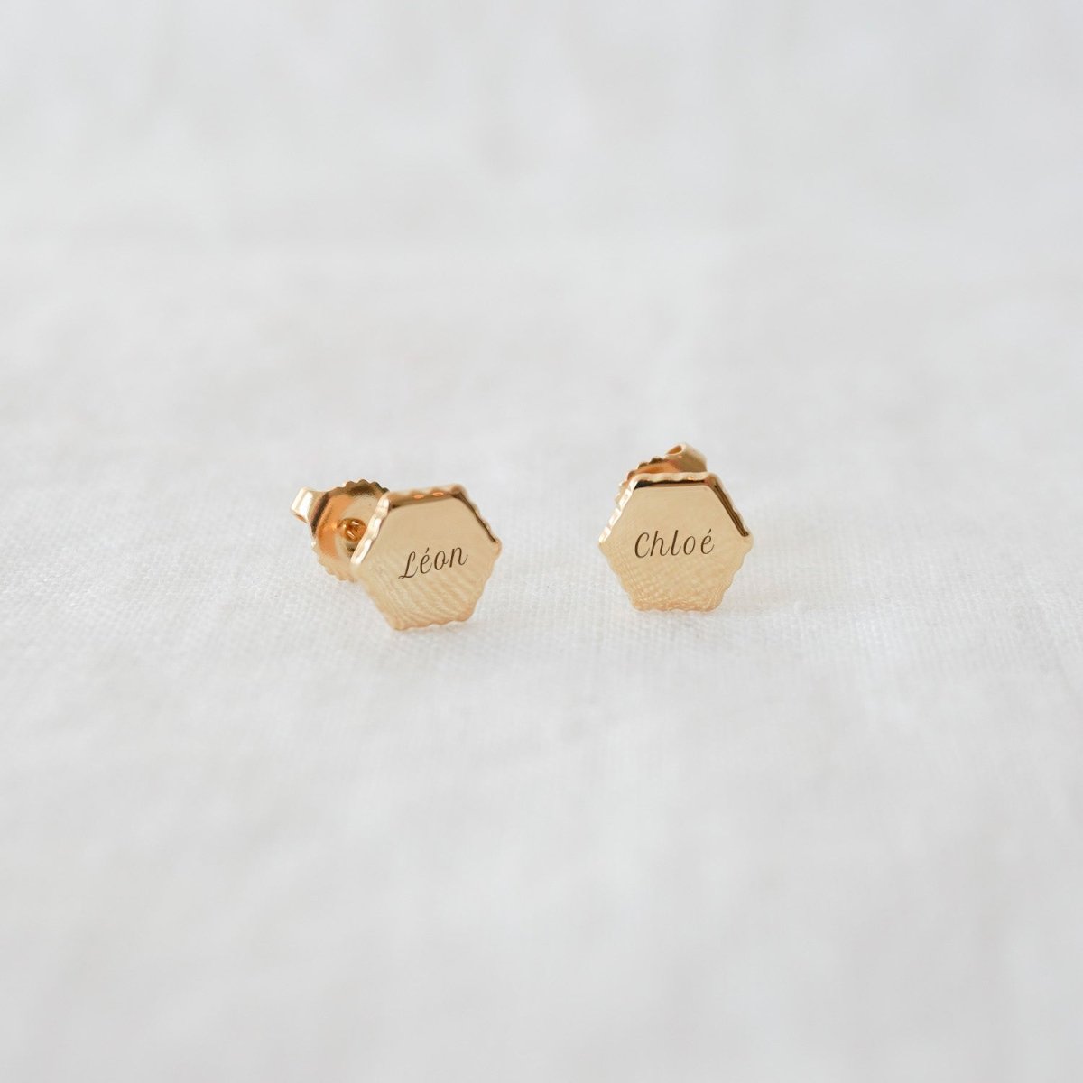 Puces d'oreilles Henriette canelé plaqué or jaune