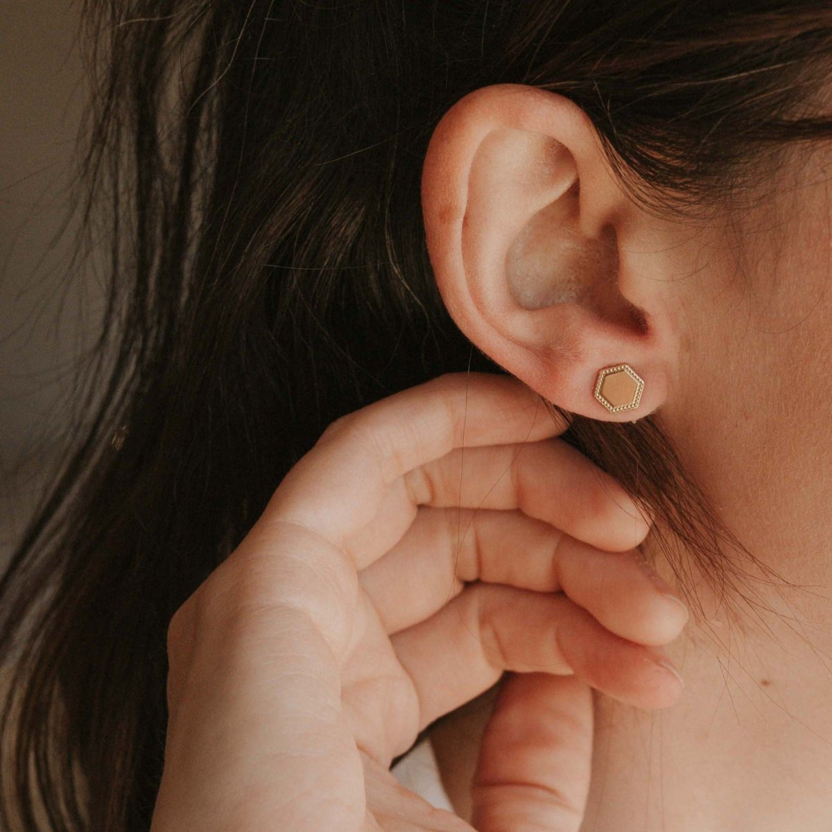 Puces d'oreilles Henriette perlé plaqué or jaune - Mon Petit Poids