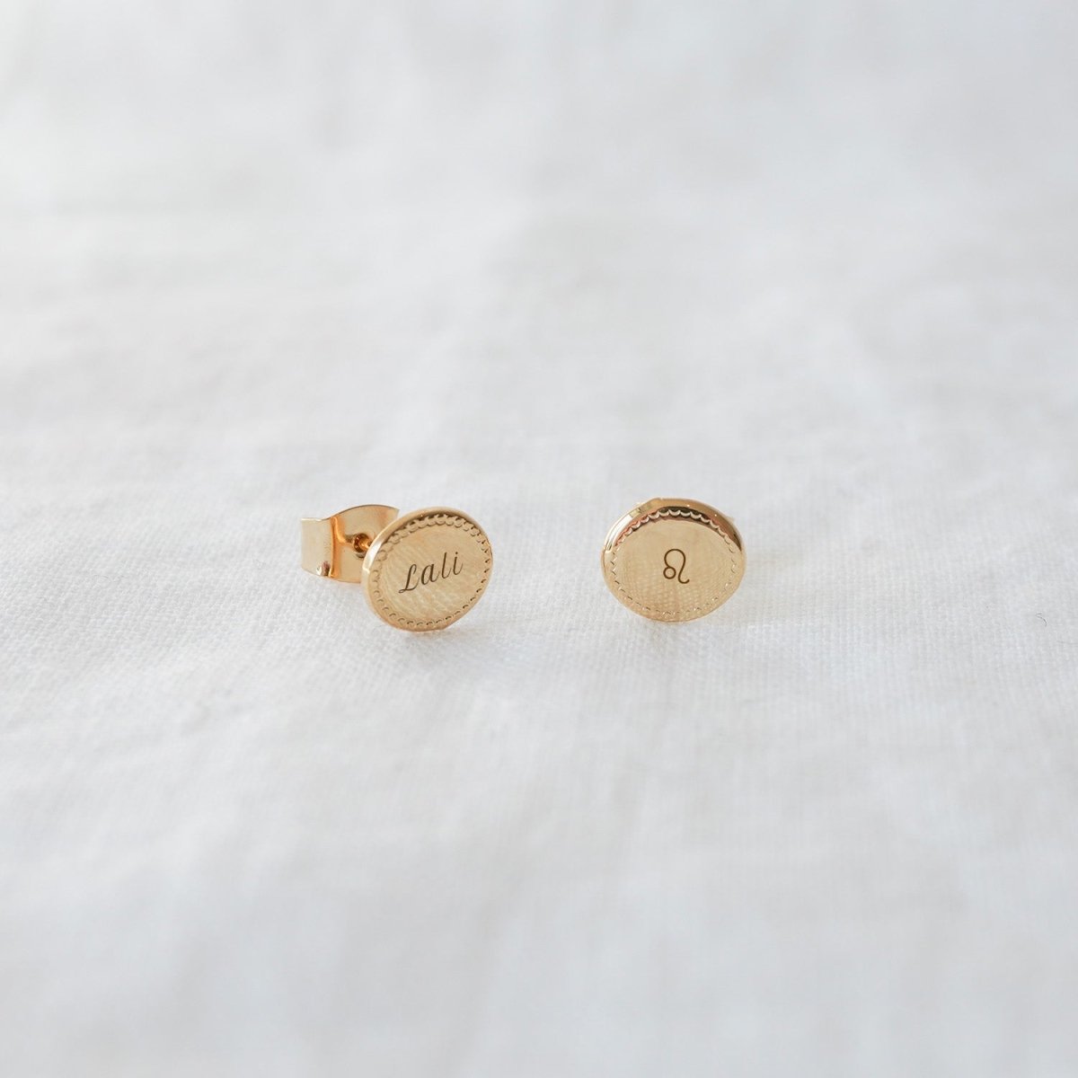Puces d'oreilles Madeleine perlé enfant plaqué or jaune - Mon Petit Poids