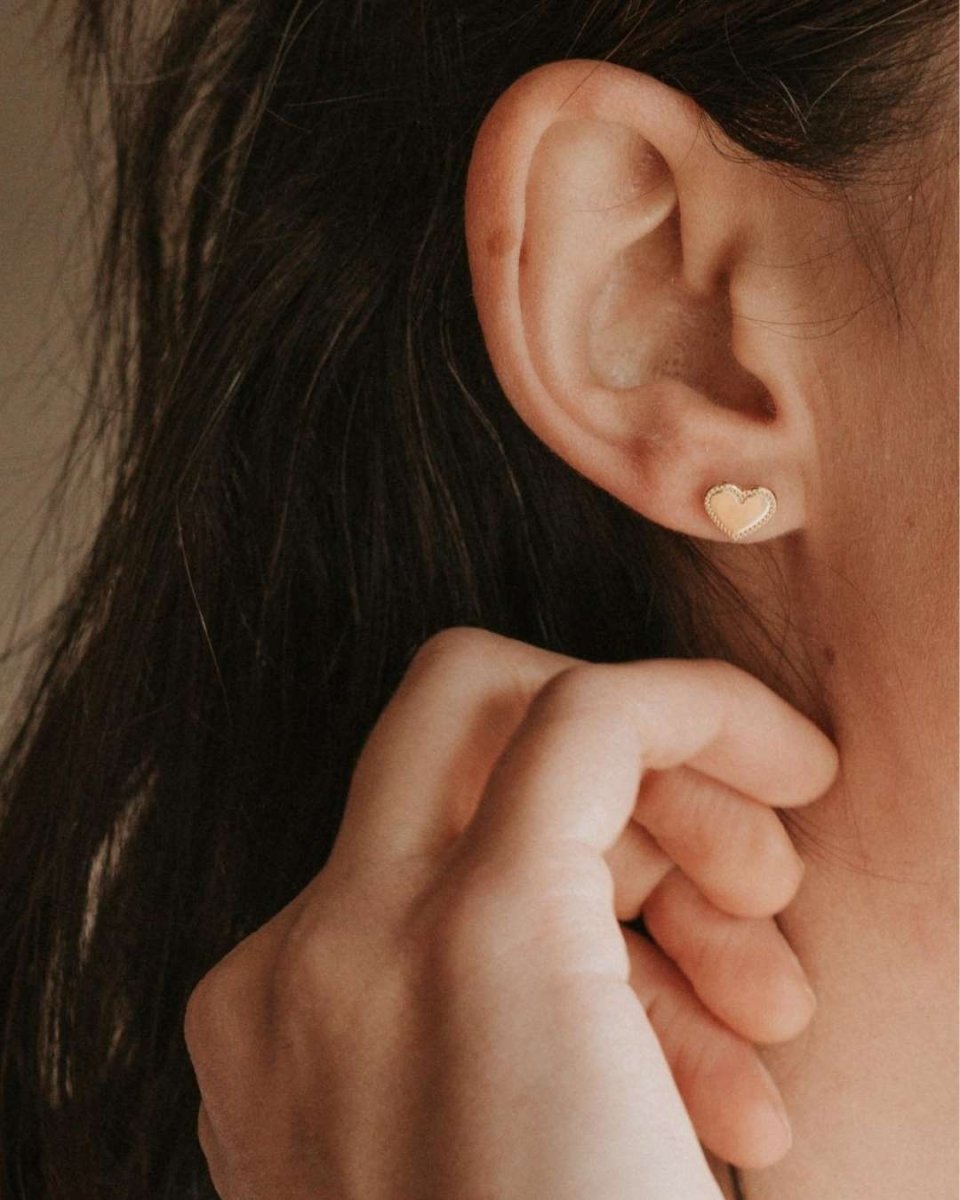 Puces d'oreilles Simone perlé plaqué or jaune - Mon Petit Poids